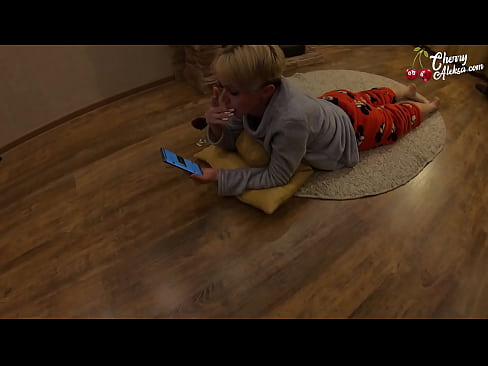 ❤️ בלונדינית מטורפת מוצצת זין ענק יונק ומקפיץ עליו - מין אנאלי סתם פורנו ב-iw.pornplaybb.ru